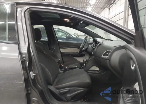 2015 Dodge Dart Sxt z USA, uszkodzony, nr VIN 1C3CDFBB6FD344859